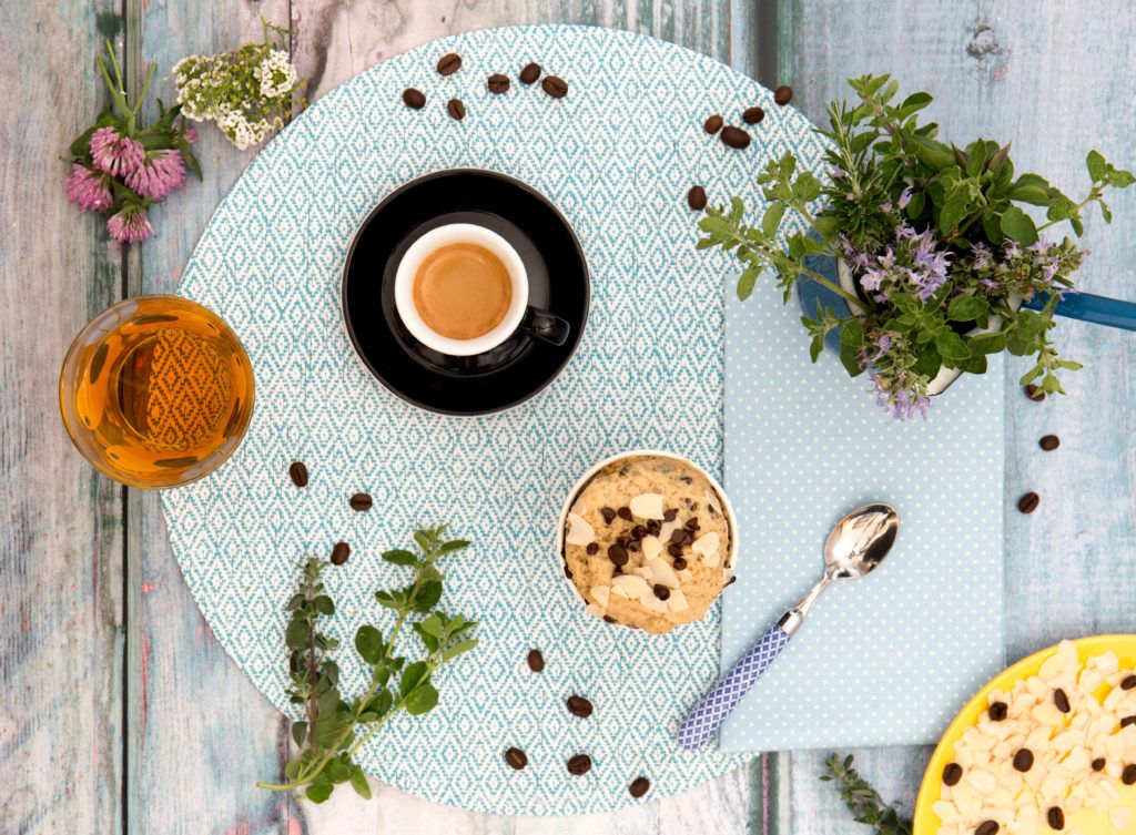 Mug Cake al caffè con mandorle