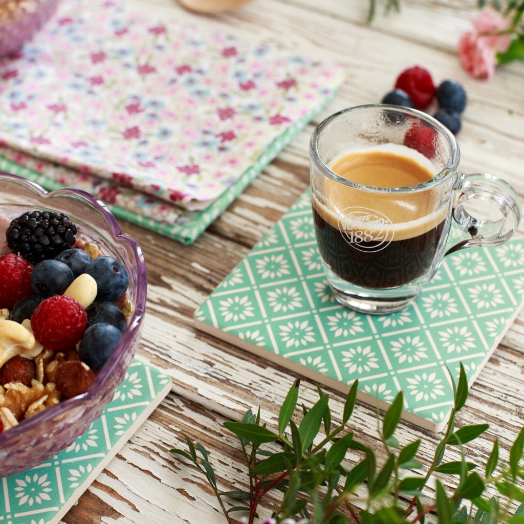 Ricetta porridge avena e more